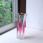 ピンクのカッティング花瓶