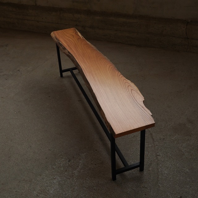 凡庸な欅の一枚板 ローテーブル