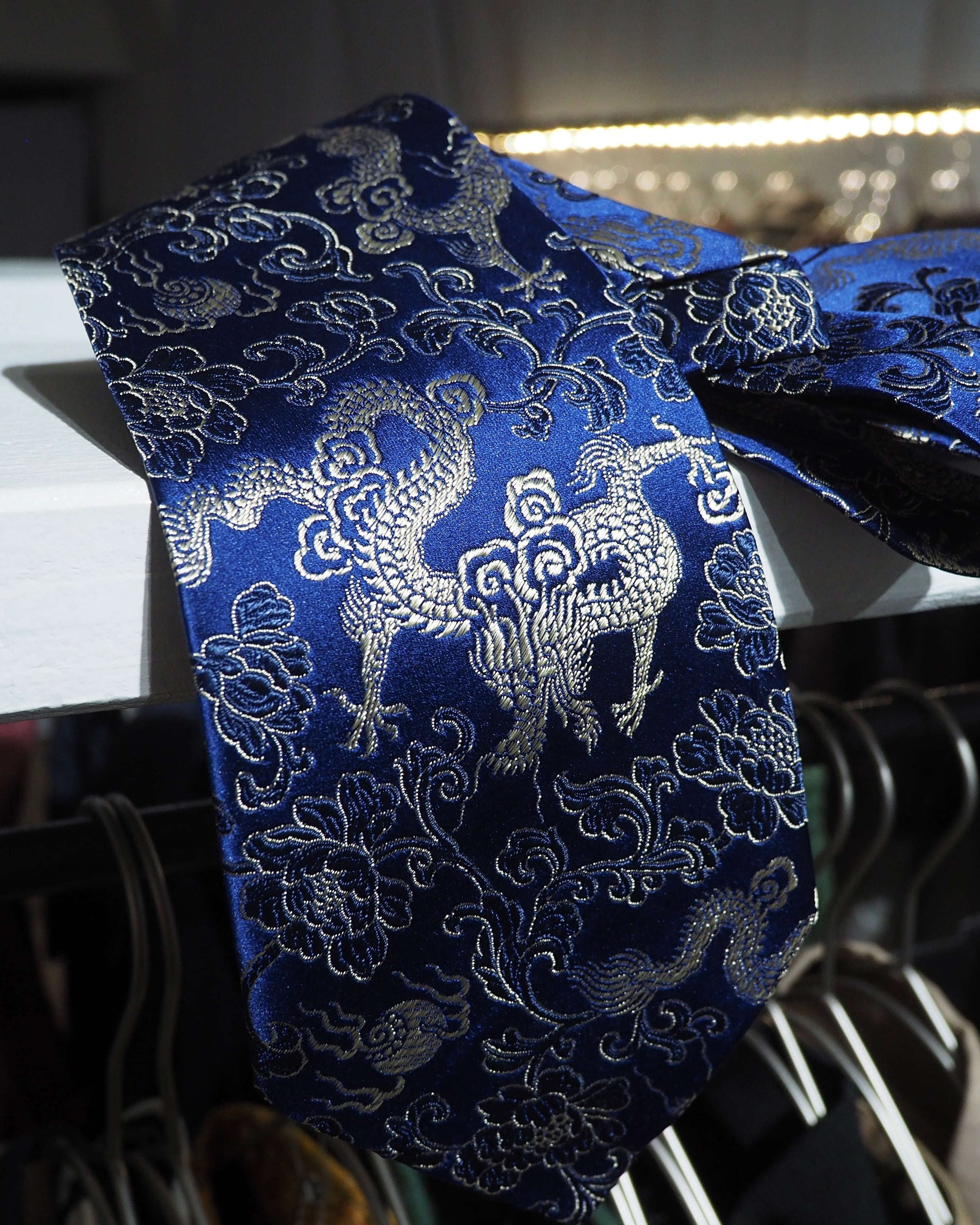 " 花鳥風月 " Oriental pattern Embossed vintage Tie