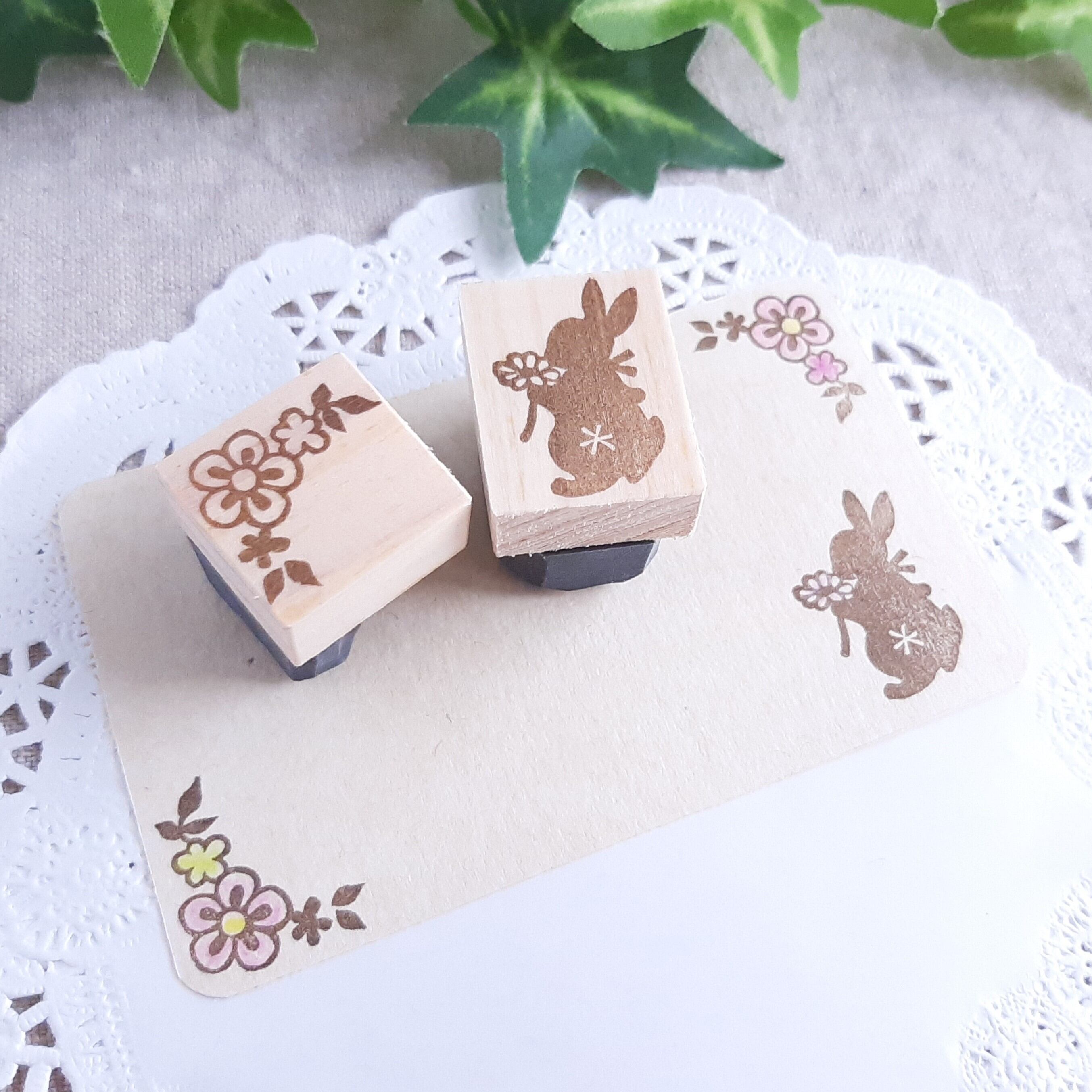 消しゴムはんこNo.210  うさぎとお花③ 消しゴムはんこNo.210 うさぎとお花③