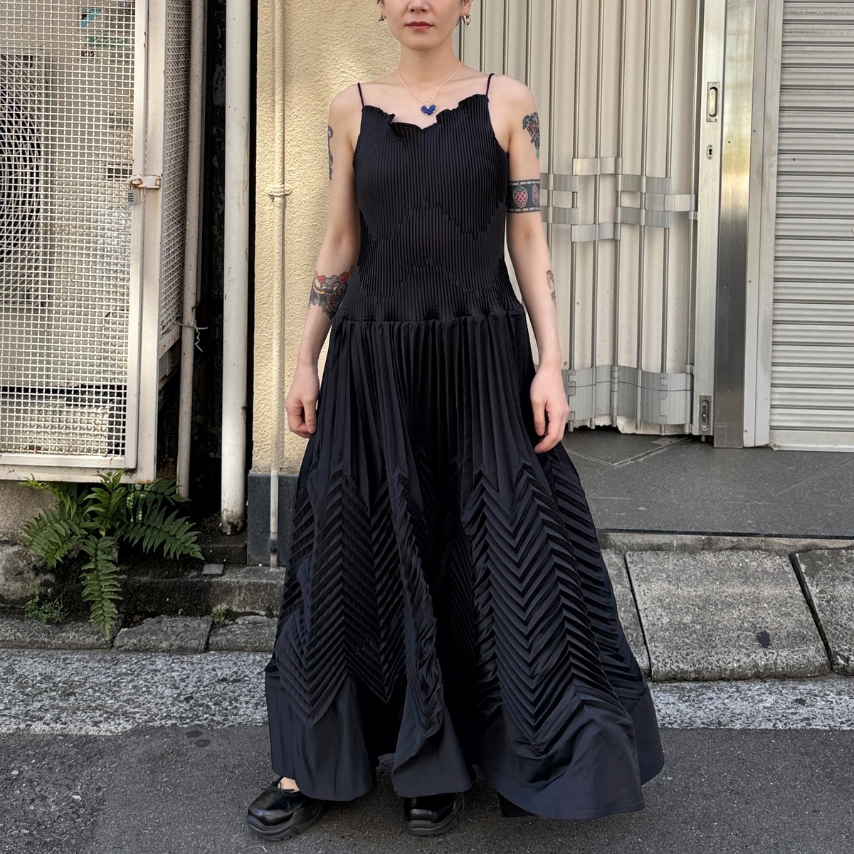 HOUGA / magic dress / black | ふぁいん