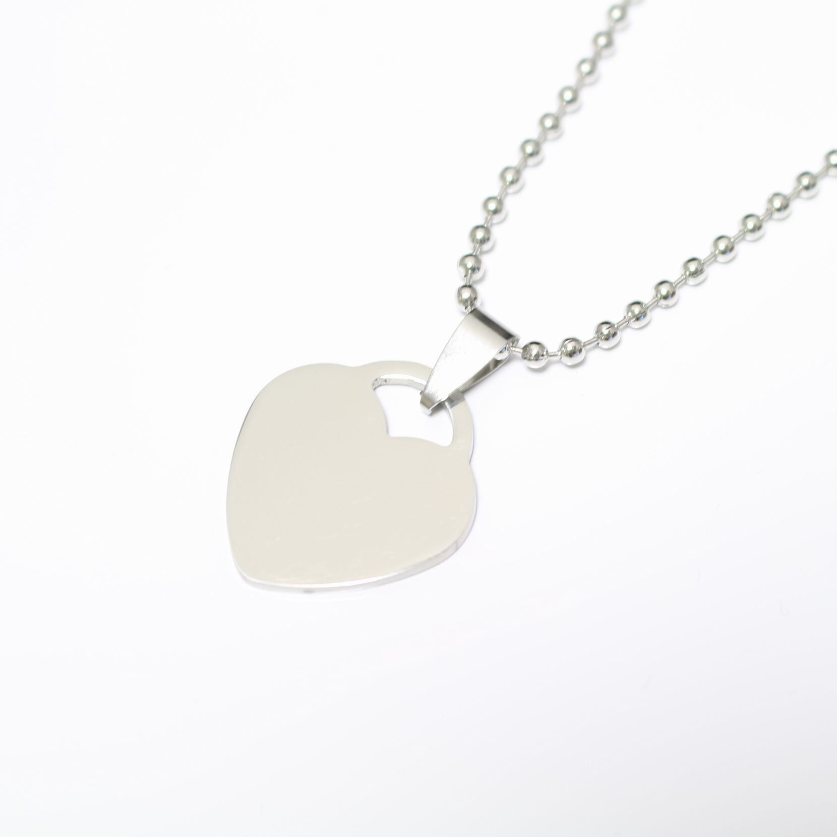 ステンレス ハート型プレートペンダント ※チェーン付き