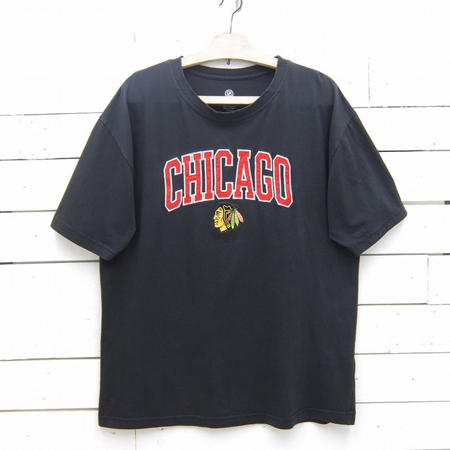 NHL CHICAGO BLACKHAWKS 刺繍入り ワッペン付き Tシャツ メンズ XLサイズ