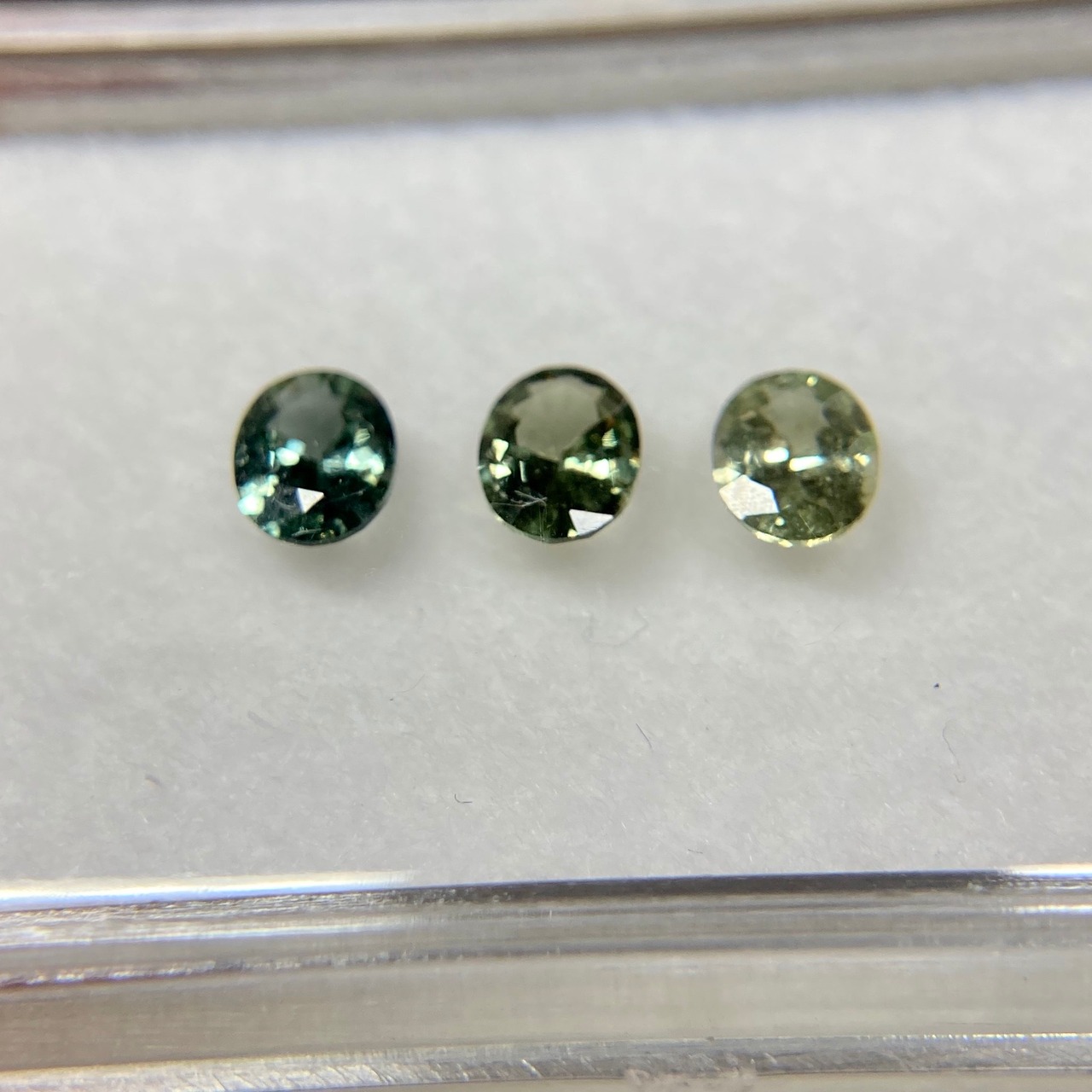 オーバル サファイア グリーン系 3点セット No.1 約4.3mm*3.5mm