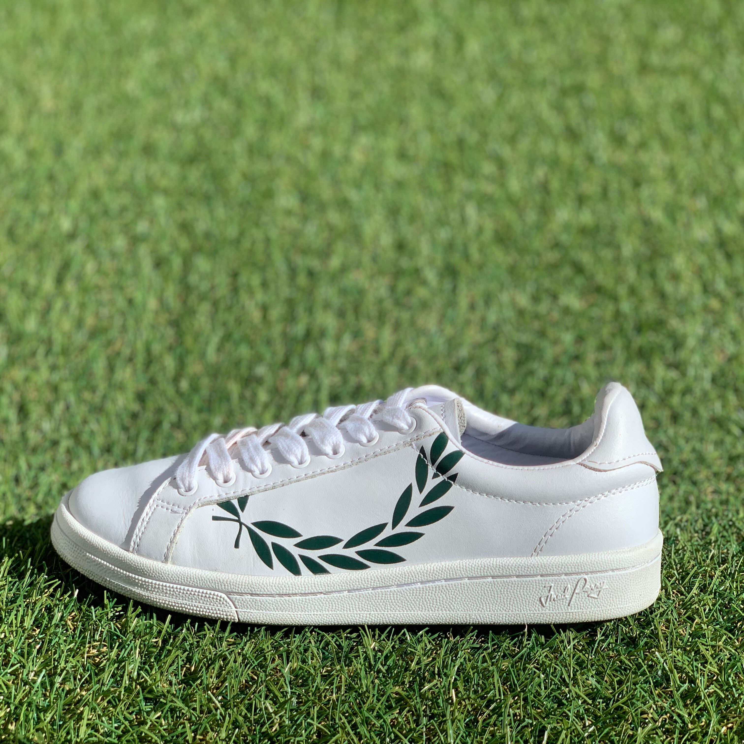 FRED PERRY PRINTED LAUREL LEATHER LEATHER フレッドペリー プリンテッドローレル レザー D108