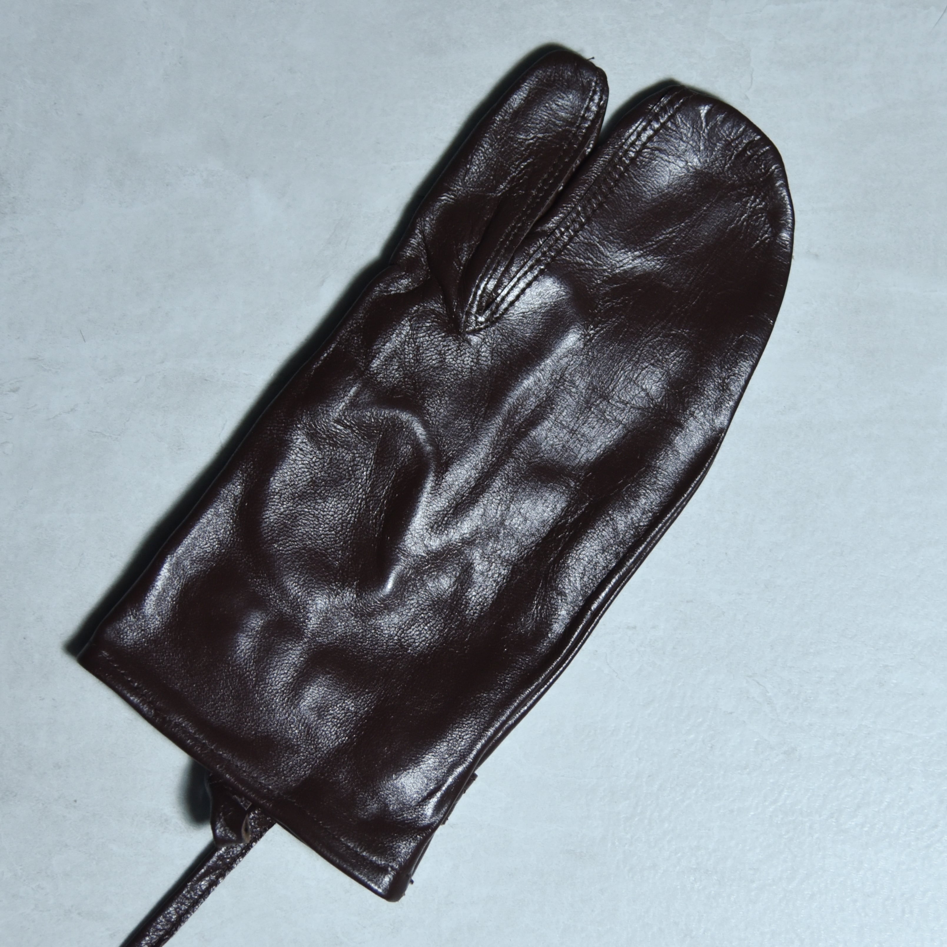 DEAD STOCK】Sweadish Army Leather Trigger Mitten Globe
