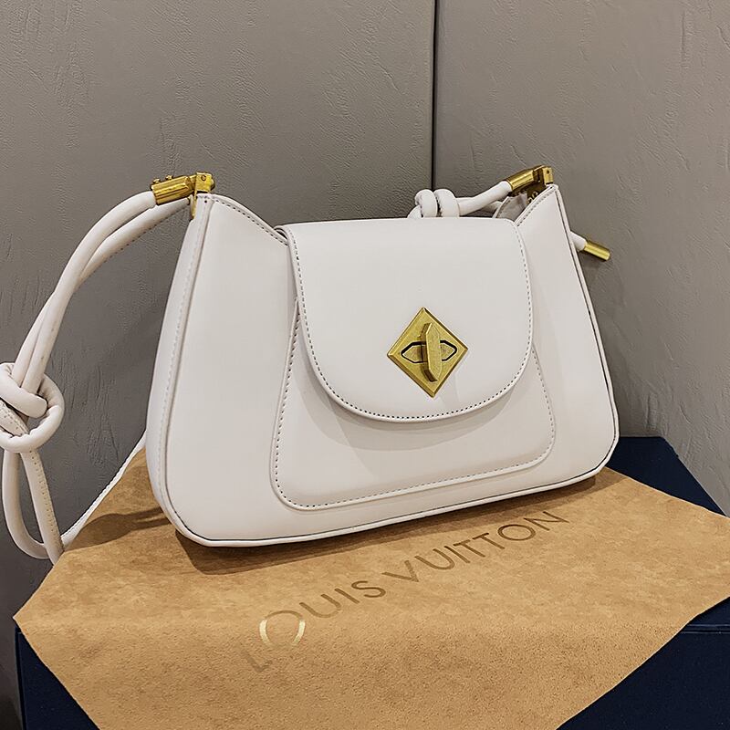 野生のメッセンジャーバッグニッチなデザインのショルダーバッグ脇の下バッグのネット赤い小さなバッグ女性2020夏の新しいトレンディなバージョン Tiancai_Wing_Bag5248852