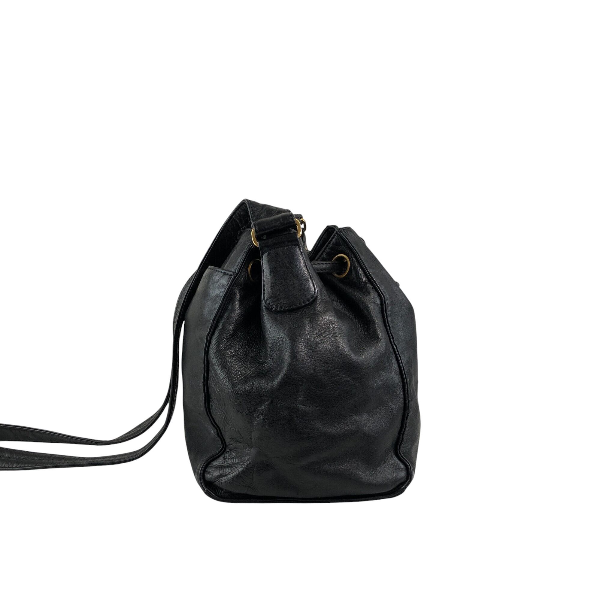 【値下げ】シャネル　ショルダーバッグ　巾着バッグ　ヴィンテージ　レア　CHANEL ヴィンテージ・中古】シャネル CHANEL ショルダーバッグ ｷｬﾋﾞｱｽｷﾝ巾着