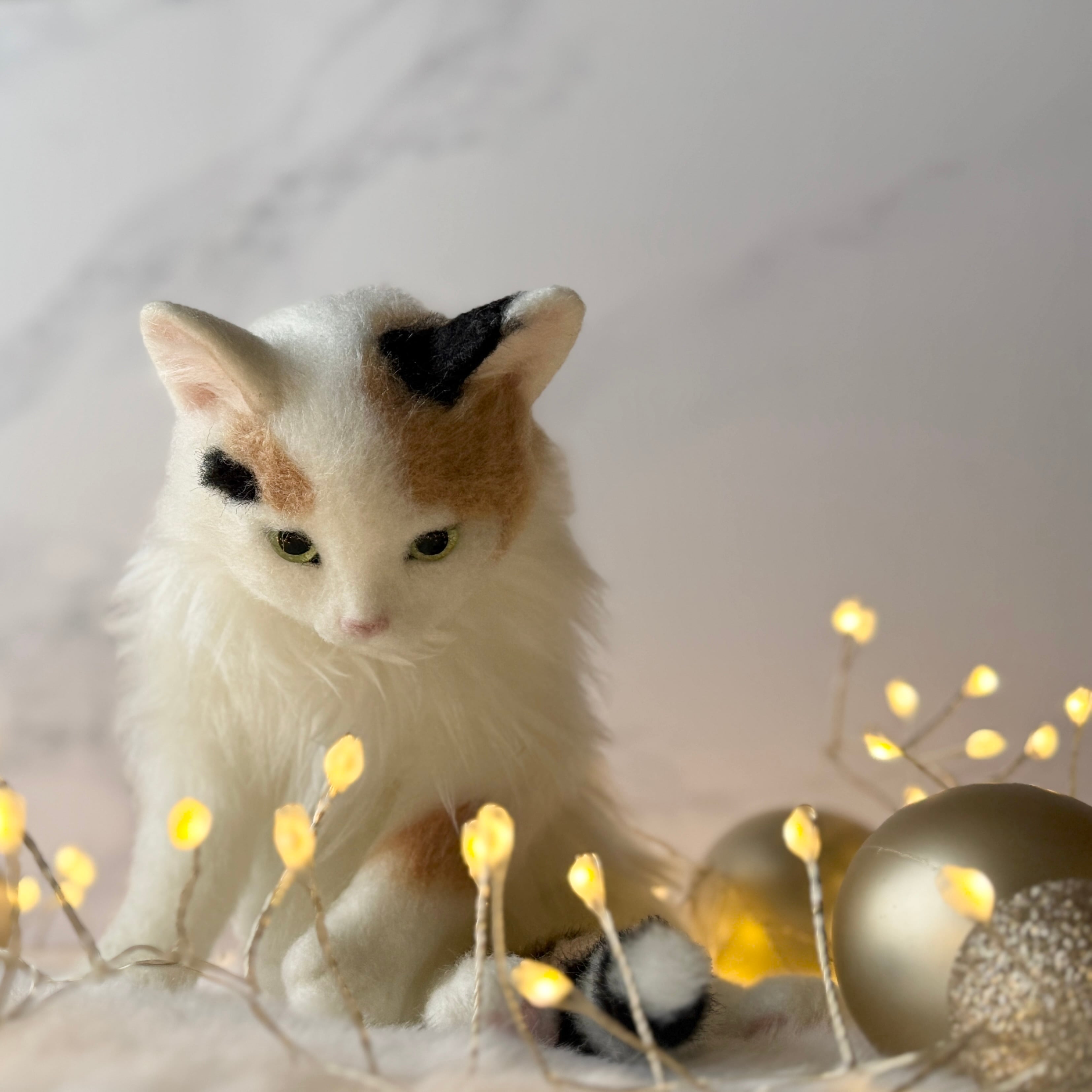 capeesh |重力に素直なぬいぐるみネコ