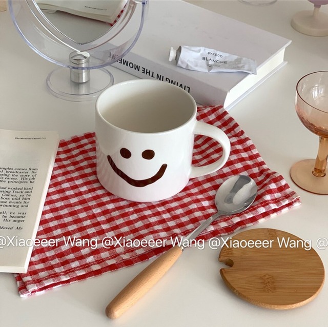 【お取り寄せ】韓国風 撮影道具 ins マグカップ 蓋付き 大容量 笑顔 コーヒーカップ
