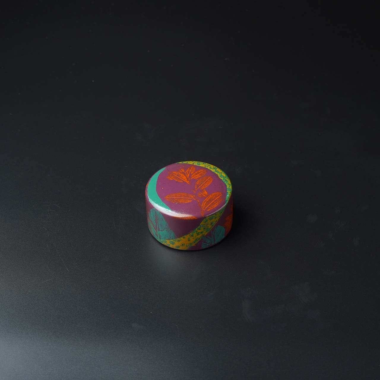 南城の道で:かりゆし書鎮(大)