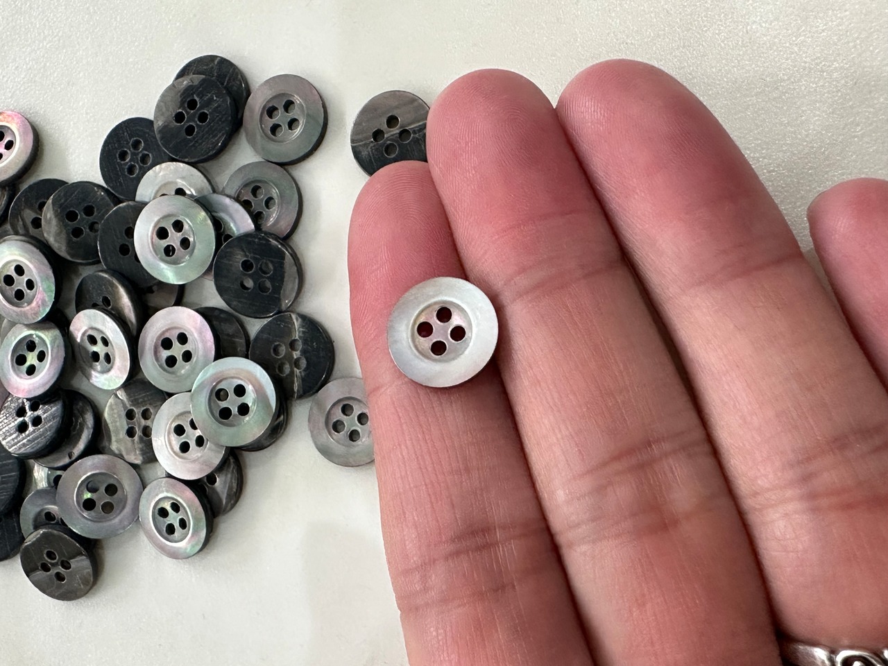 【単体購入不可商品】jn855 11mm黒蝶貝シェルボタン