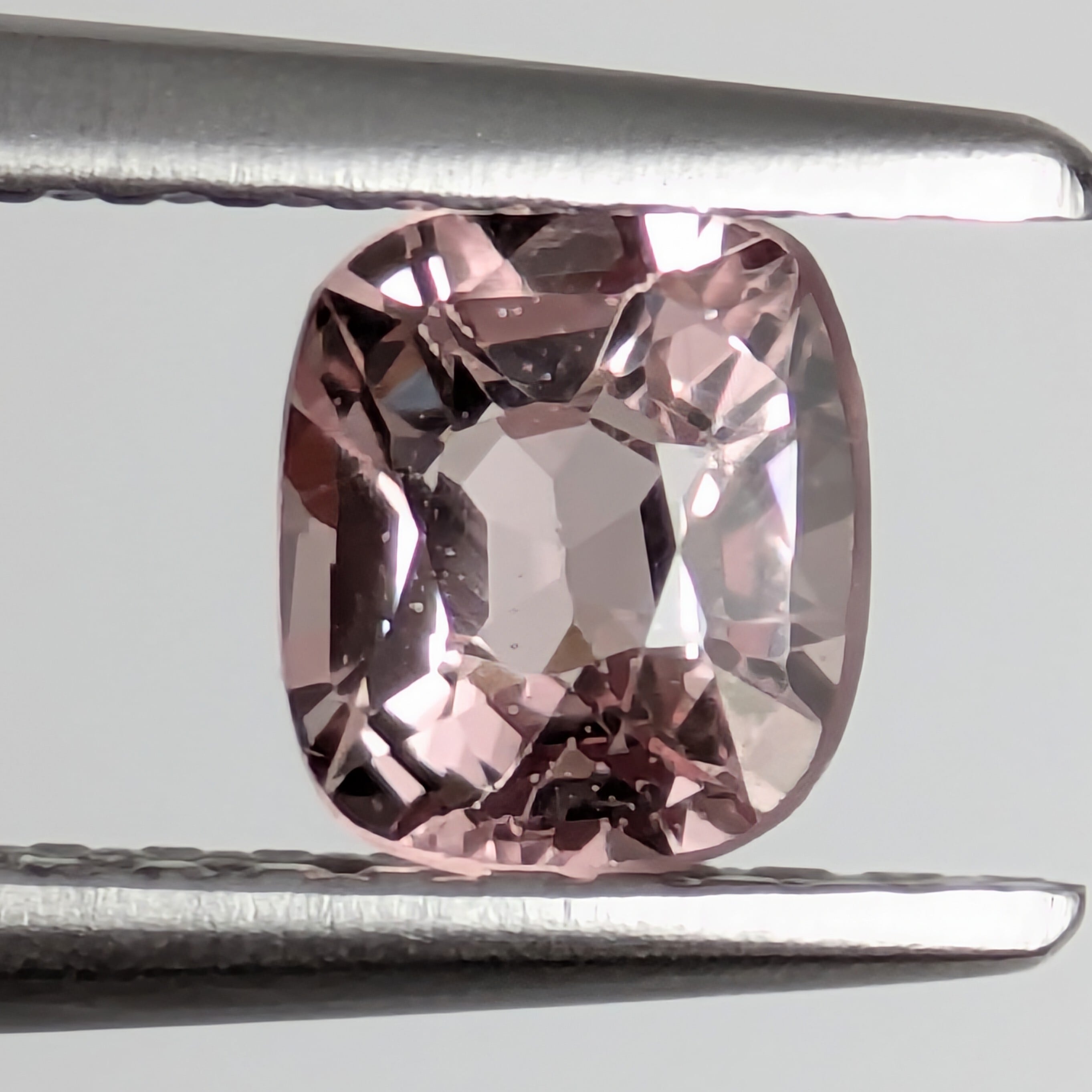 1.3ct天然ピンクスピネルルース　未加熱　ミャンマー産 ピンクスピネル ルース ミャンマー・モゴック産 【0.61ct】PRO208457