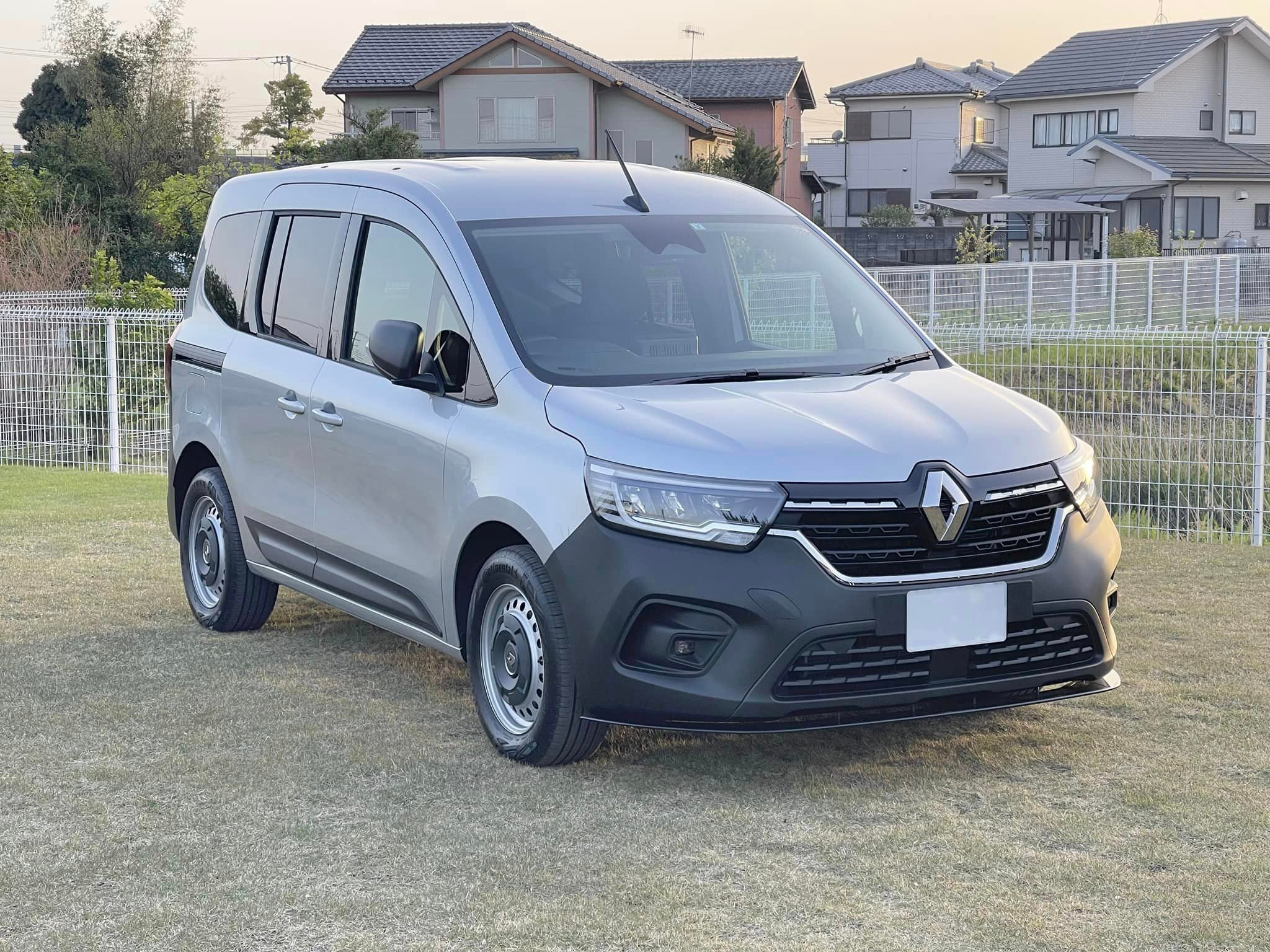Next innovation フロントアンダースポイラー ルノー 新型 カングー用