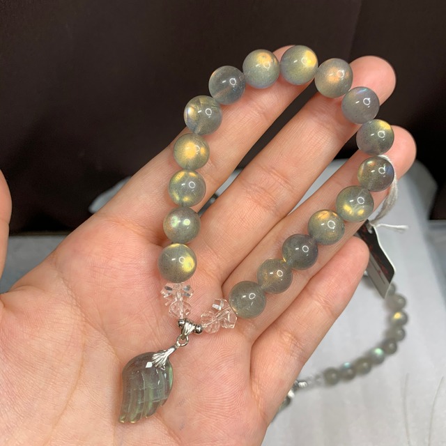 R2 ラブラドライトー羽ーデザインブレスレット