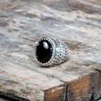 Armadilo Tri Stone Ring (Onyx)