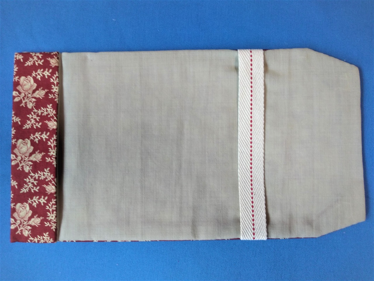 洋柄手縫いブックカバー(文庫本サイズ・綿素材・片見返し綴じ)