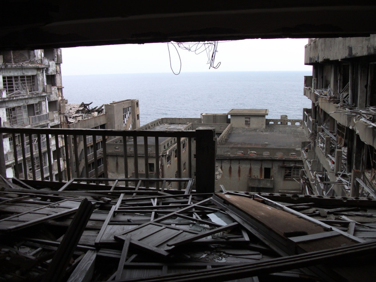 軍艦島内部 画像ファイル 長崎の対州馬 ひん太 商店