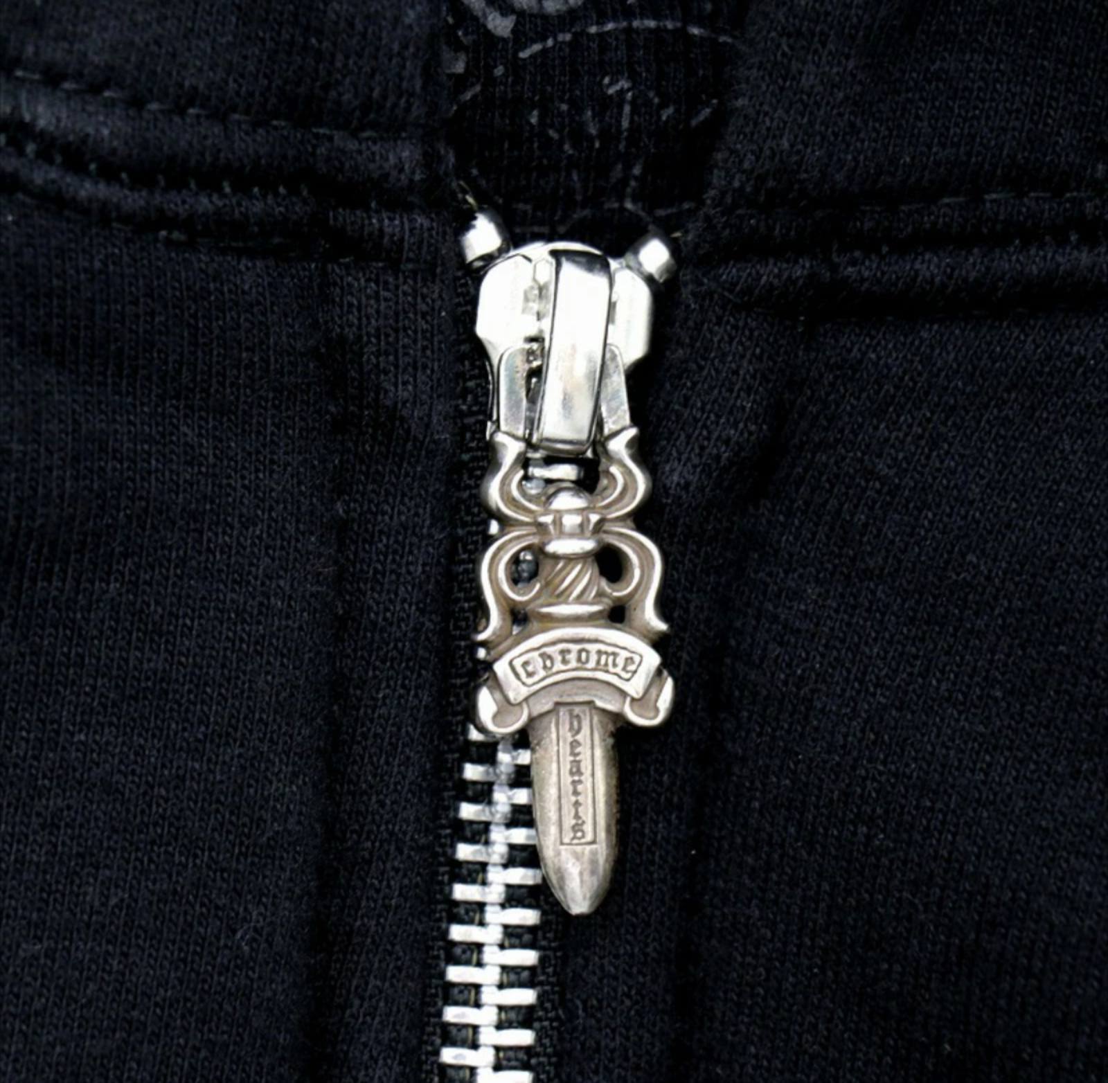 CHROME HEARTS クロムハーツ ダガージップ パーカー セメタリークロス