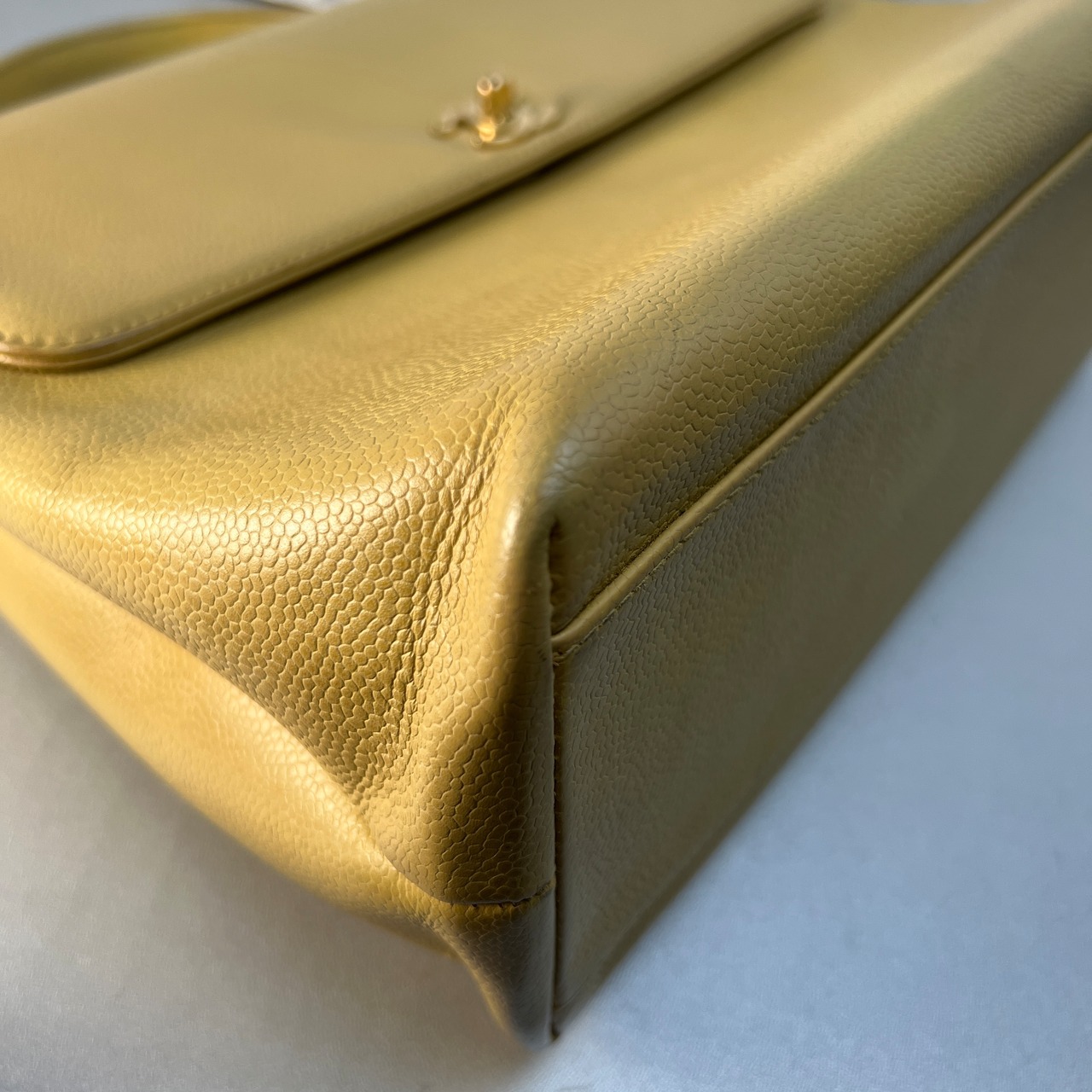 CHANEL シャネル ココマーク ターンロック キャビアスキン ハンドバッグ ベージュ A-12284