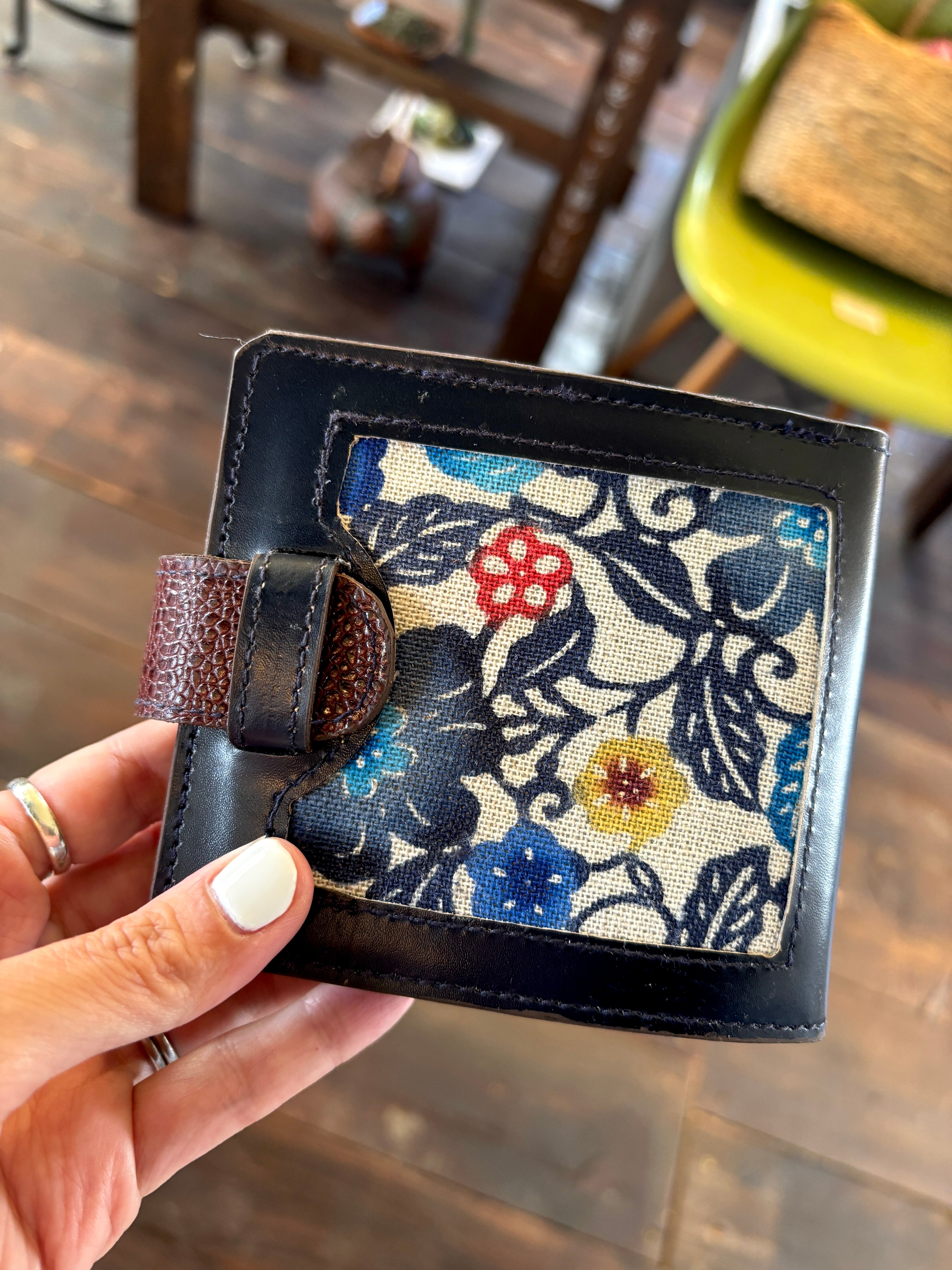 本革＊花HANA二つ折り財布