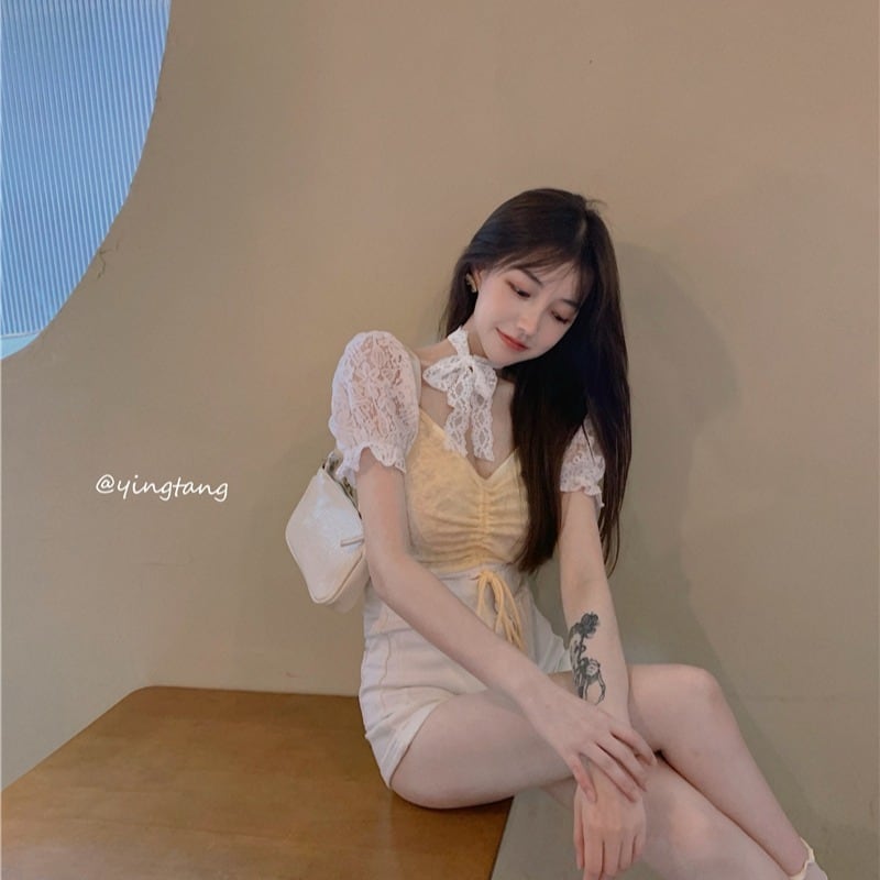 ギャザーレーススリーブシャツ レディースサマーVネックトップス 夏物 ブラックストロベリース24348396384