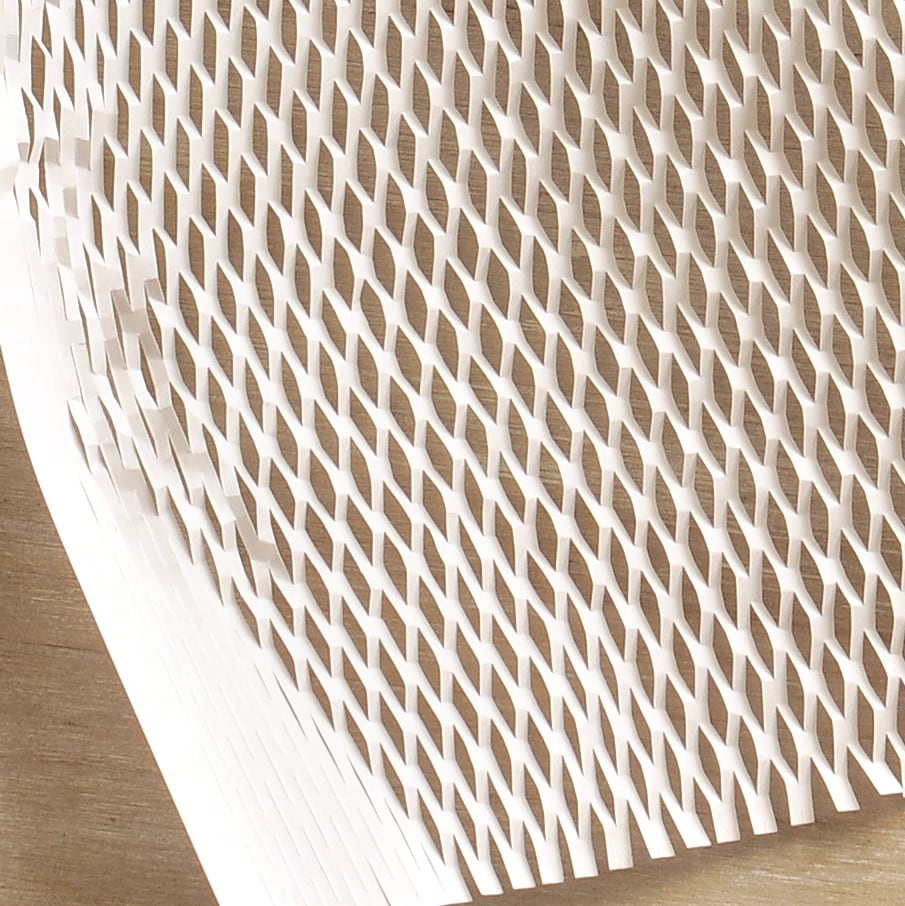 《ゆうパック》クッションペーパー ホワイト(30枚)250×300mm 緩衝材 包装紙 A059