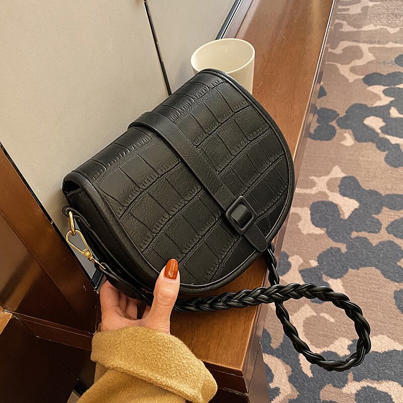 スタイルオータムウィンターレッド 秋物 冬物 メッセンジャーバッグ サドルバッグ シートバッグ Tiancai_Wing_Bag18556763620
