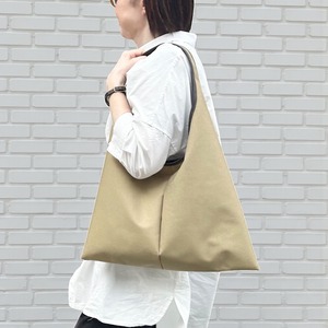 オオカミ少年：ベージュ（コーデュラナイロン　撥水加工ナイロン素材ワンショルダーバッグ）受注製作