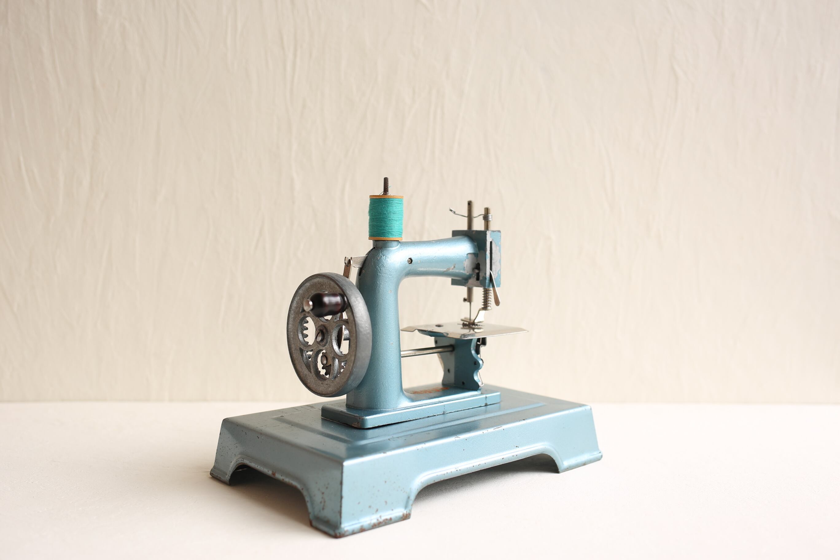 フランス アンティーク ヴィンテージ BABY トイミシン メタルブルー N