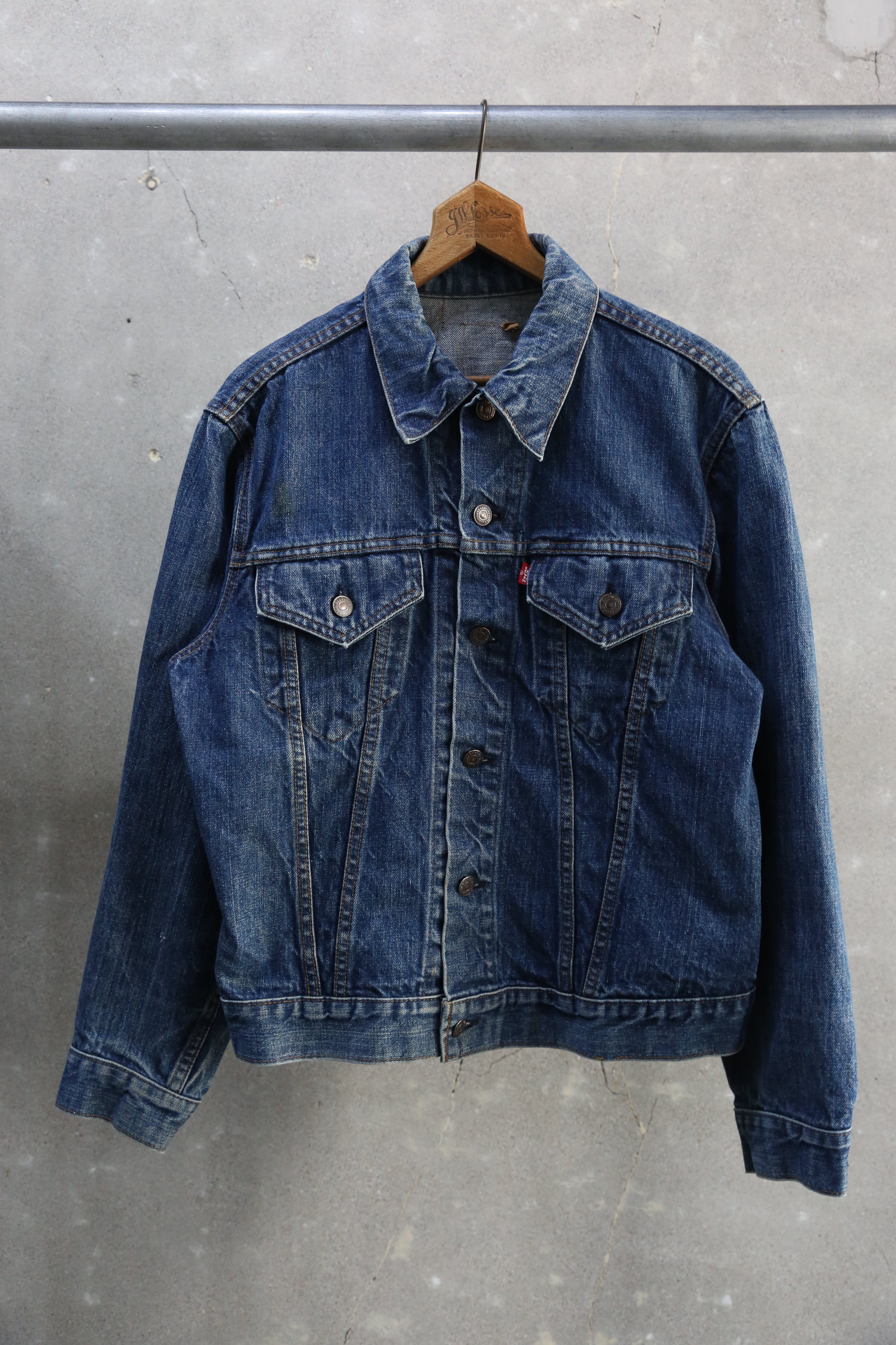 the Holic vintage clothing