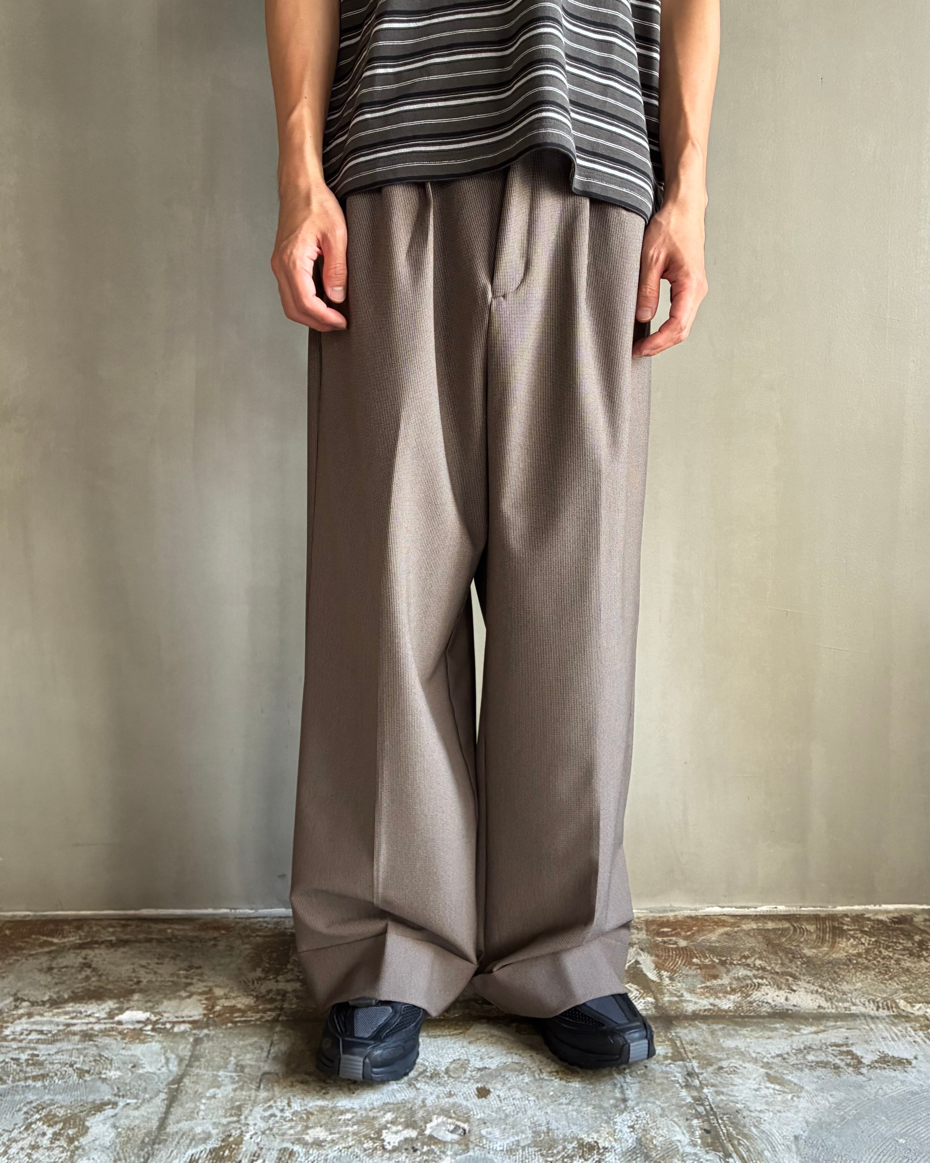 RL【VB SEMI WIDE TUCK SLACKS -CHECK BROWN-】
