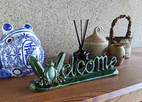 ウェルカムオブジェ蛙 陶器置物カエル Welcom | caeru