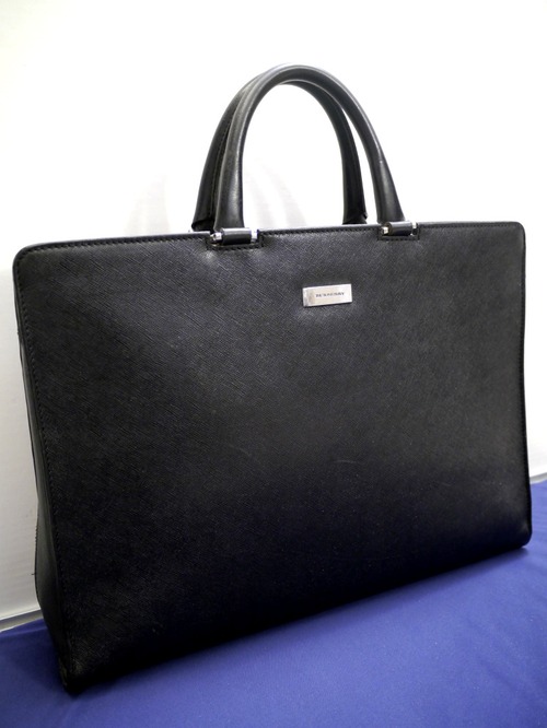美品18万★BURBERRY PRORSUM バーバリー A4対応 ビジネス可 サフィアーノ レザー ブリーフケース ハンド バッグ黒★ A4対応でビジネスシーンの強い味方♪