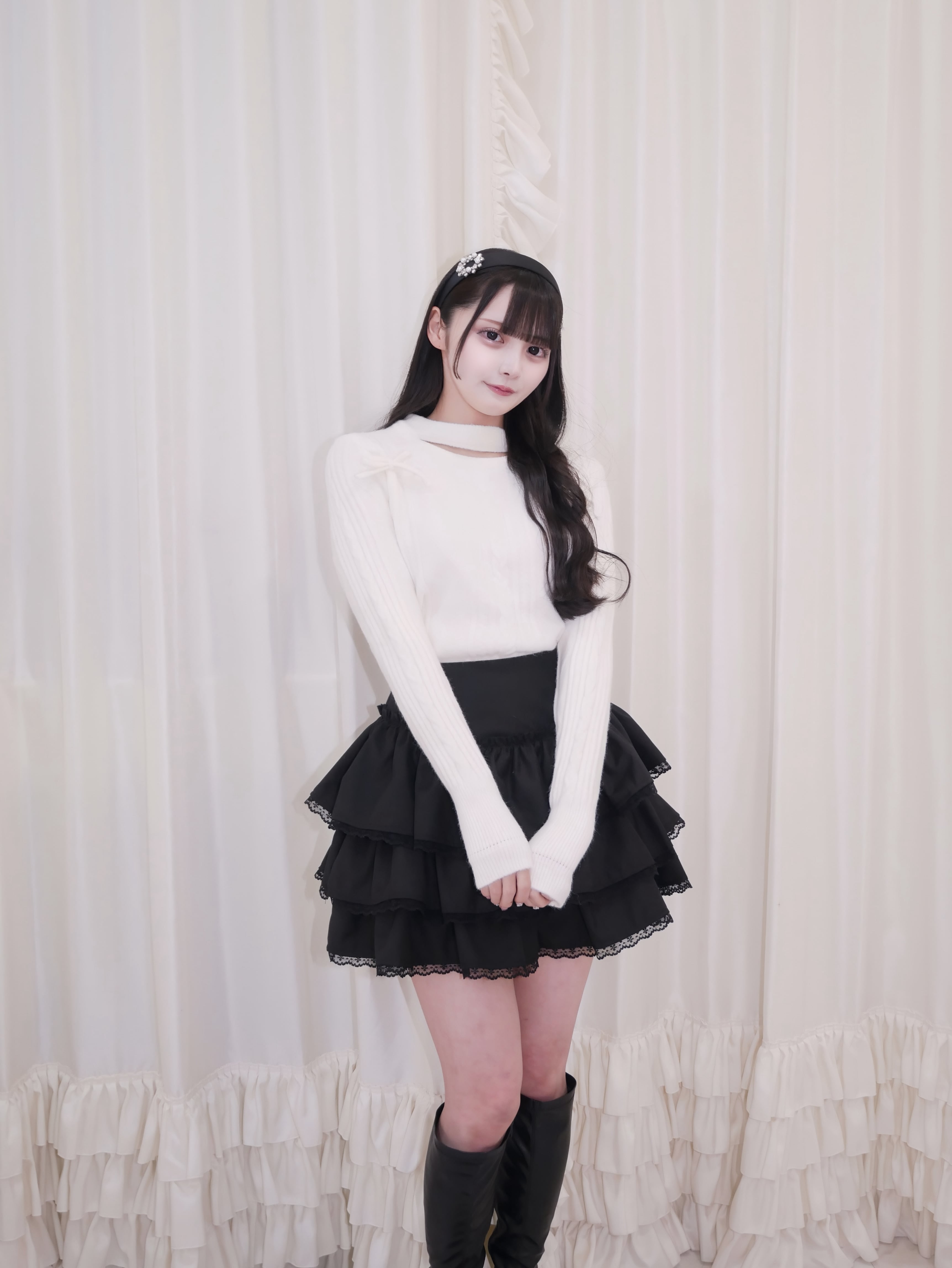 front cut ribbon knit