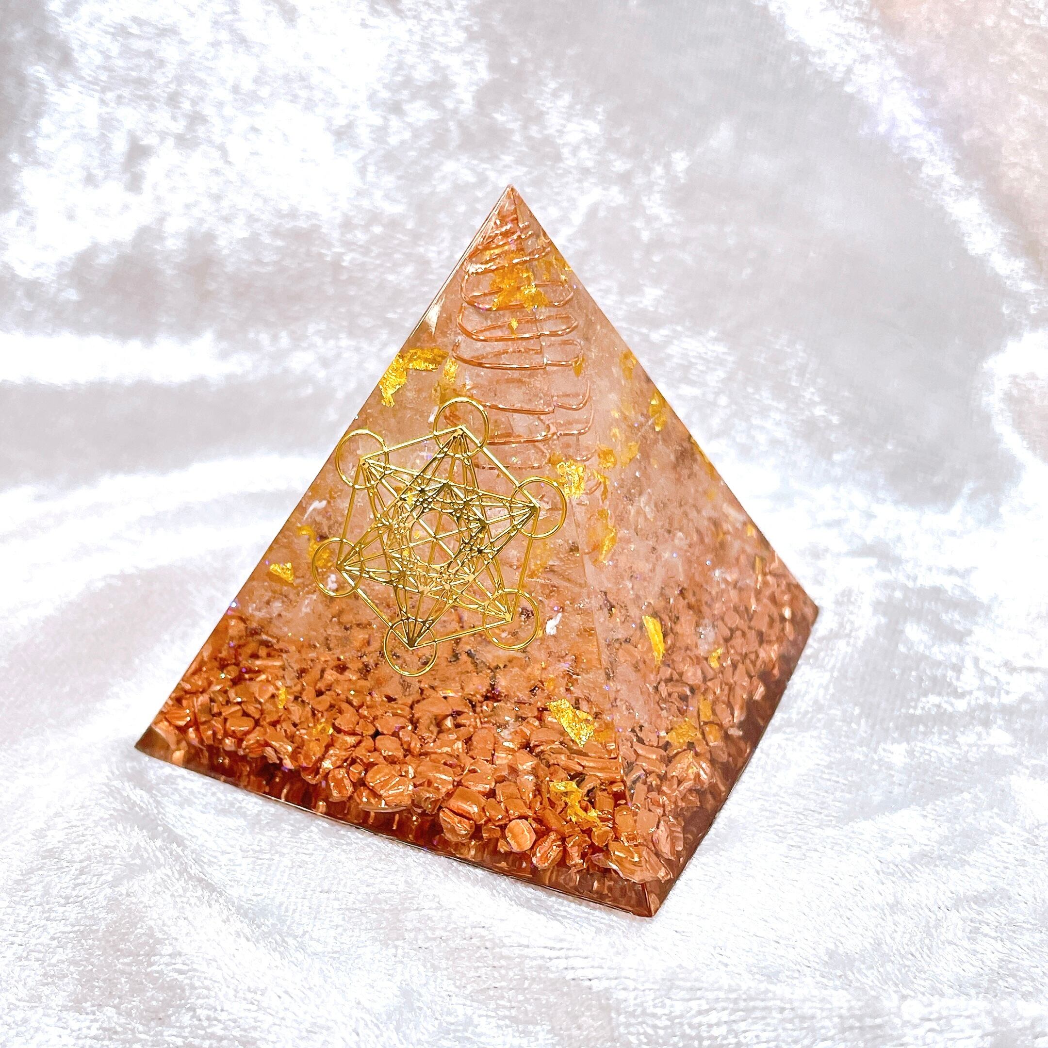 ウルトラ勝ち割り隕‼️✨ピラミッドオルゴナイト‼️聖作中 ウルトラ勝ち割り隕‼️✨ピラミッドオルゴナイト‼️聖作中