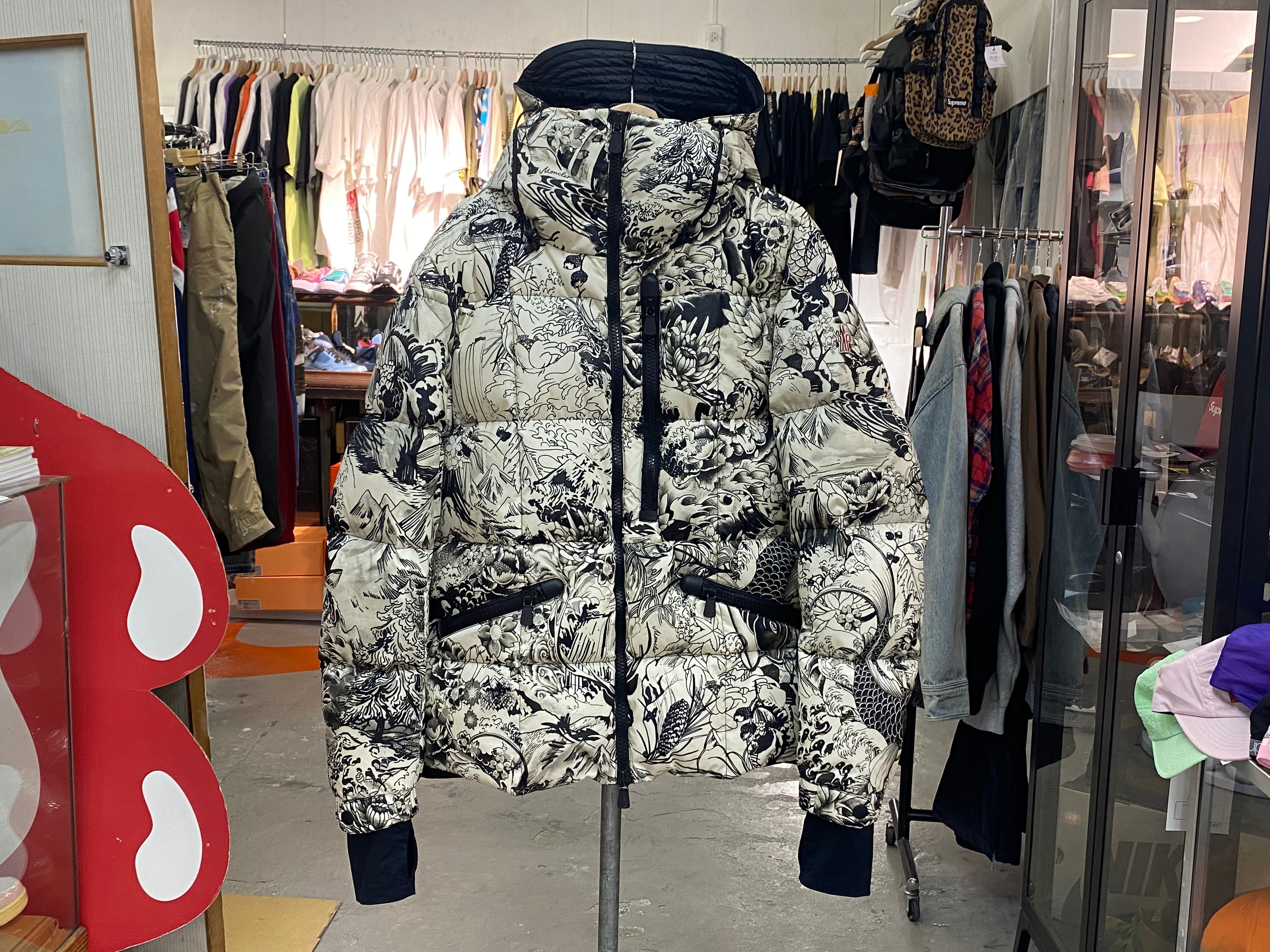 MONCLER GRENOBLE COULMES PRINT DOWN JACKET 5 04022 | BRAND BUYERS OSAKA