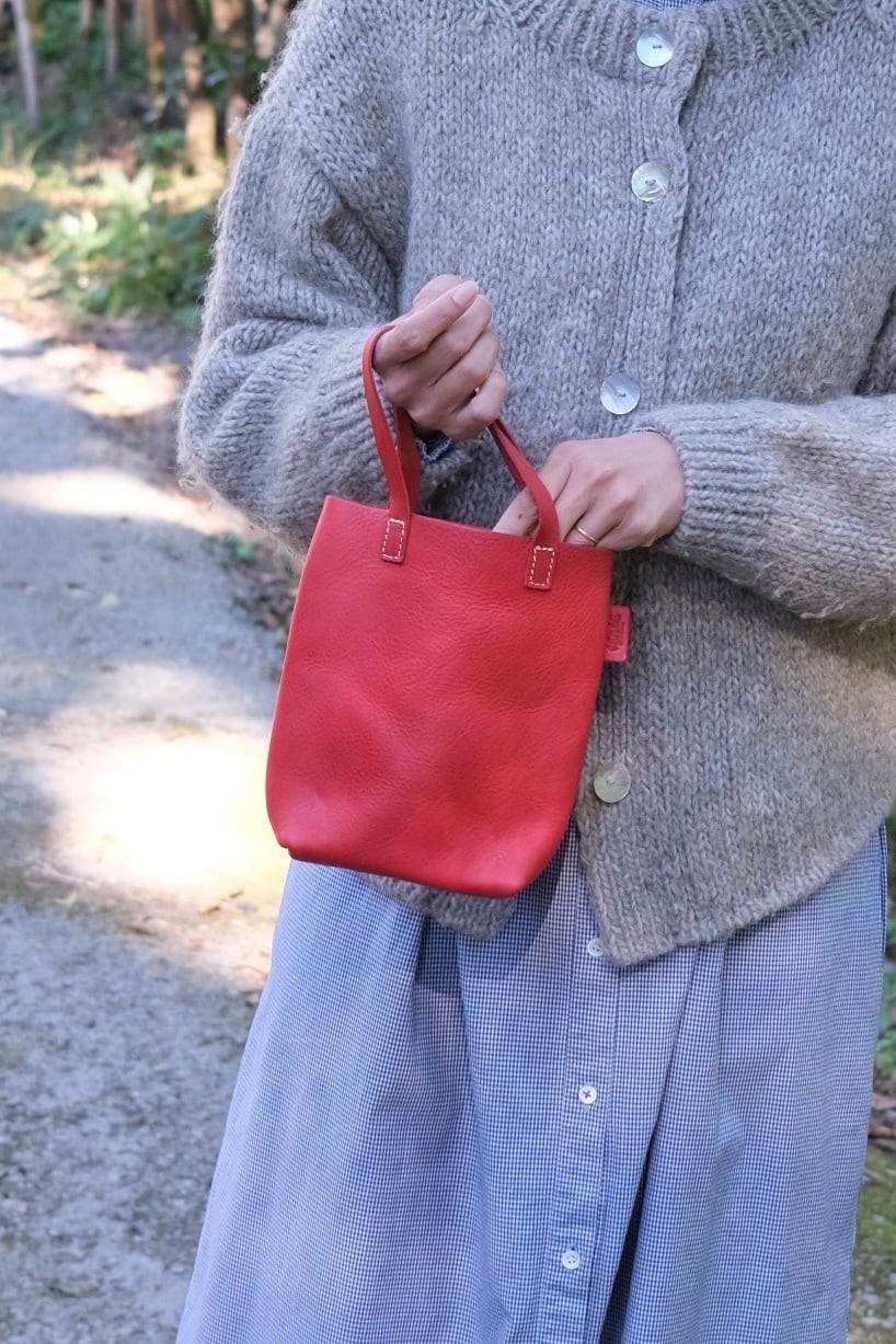 《即納》me mini tote【red】