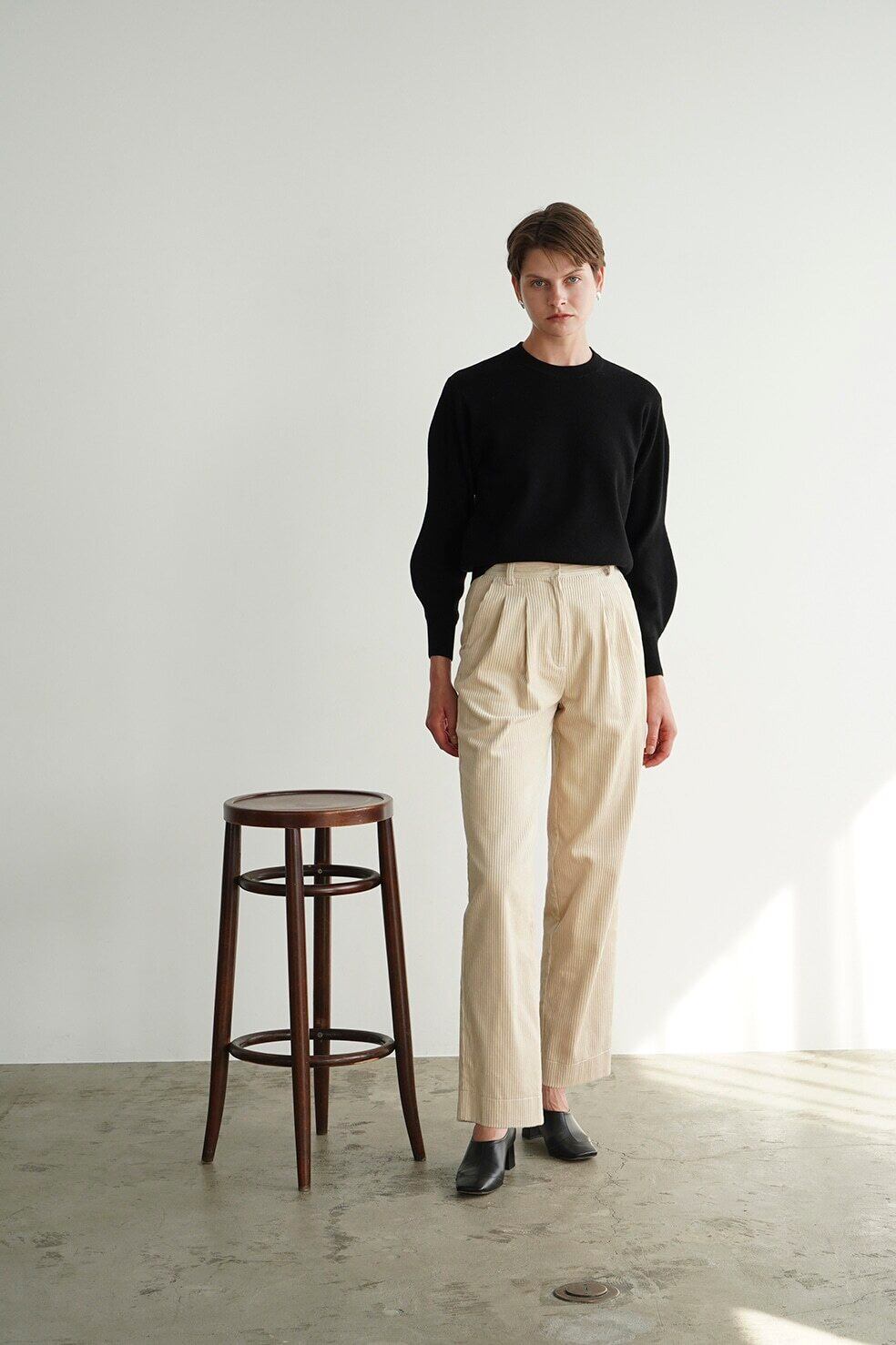 CLANE(クラネ) CORDUROY TAPERED PANTS IVORY | サウスオレンジ