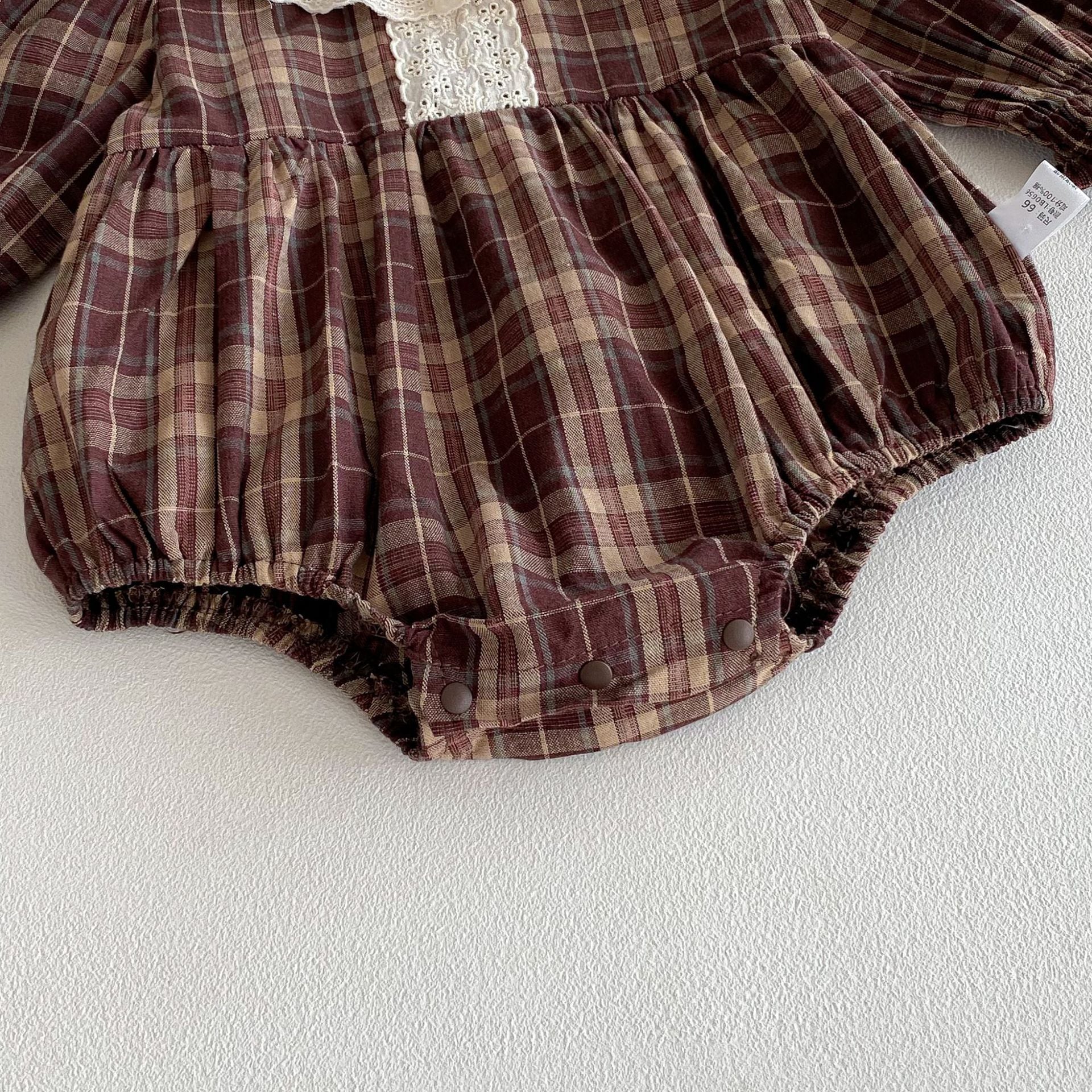 BABY】レトロブラウンチェックロンパース | Betty