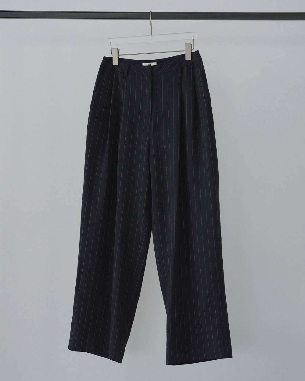 anuke アンヌーク Volumetuck Cocoon Pants 62610720 | ANERCA & L.I.V