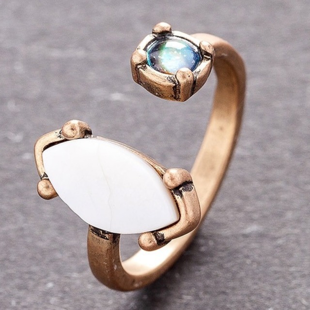 【TR0404】Antique Color Stone Gold Ring