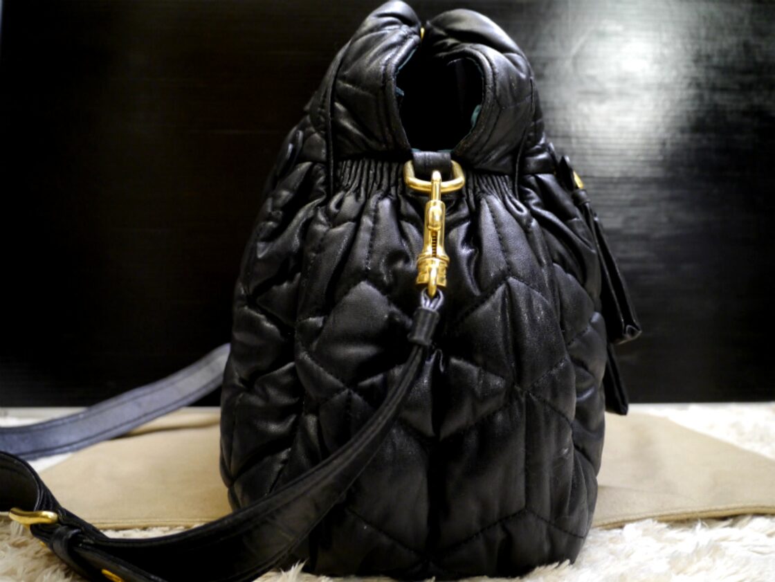 大容量☆miumiu ミュウミュウ マトラッセ キルティングデザイン ハンド  