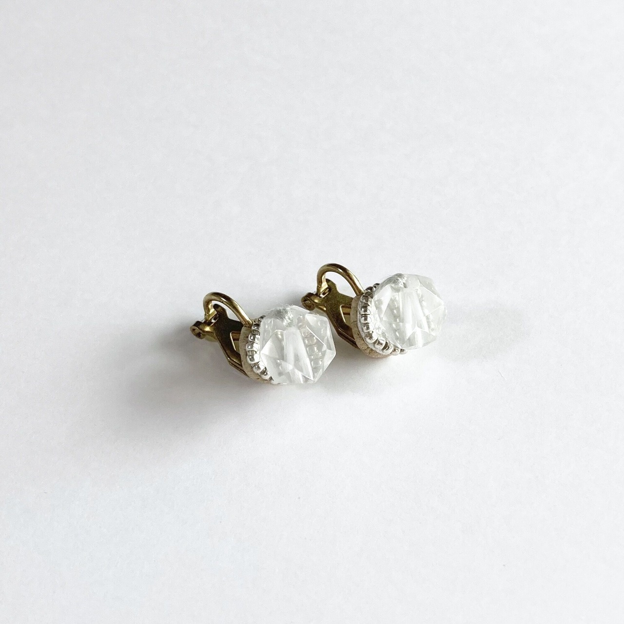 【取り寄せのみ】tamas(タマス)イヤリング&ピアス「Nino / white」