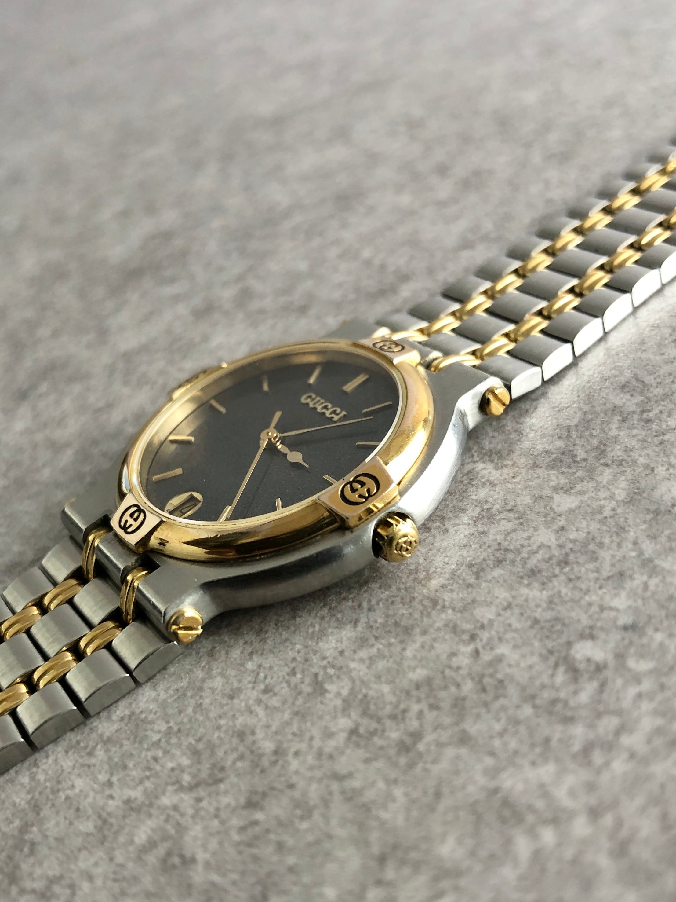 GUCCI グッチ 腕時計 シルバー×ゴールド ステンレススチール 9000M