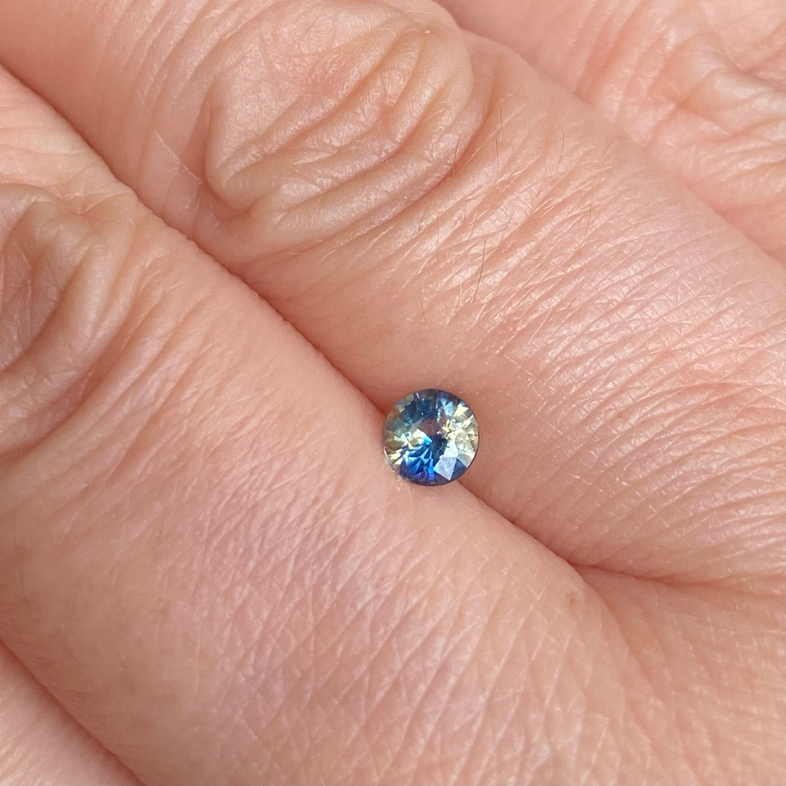 バイカラーサファイア ルース スリランカ産 0.36ct | Leticiar