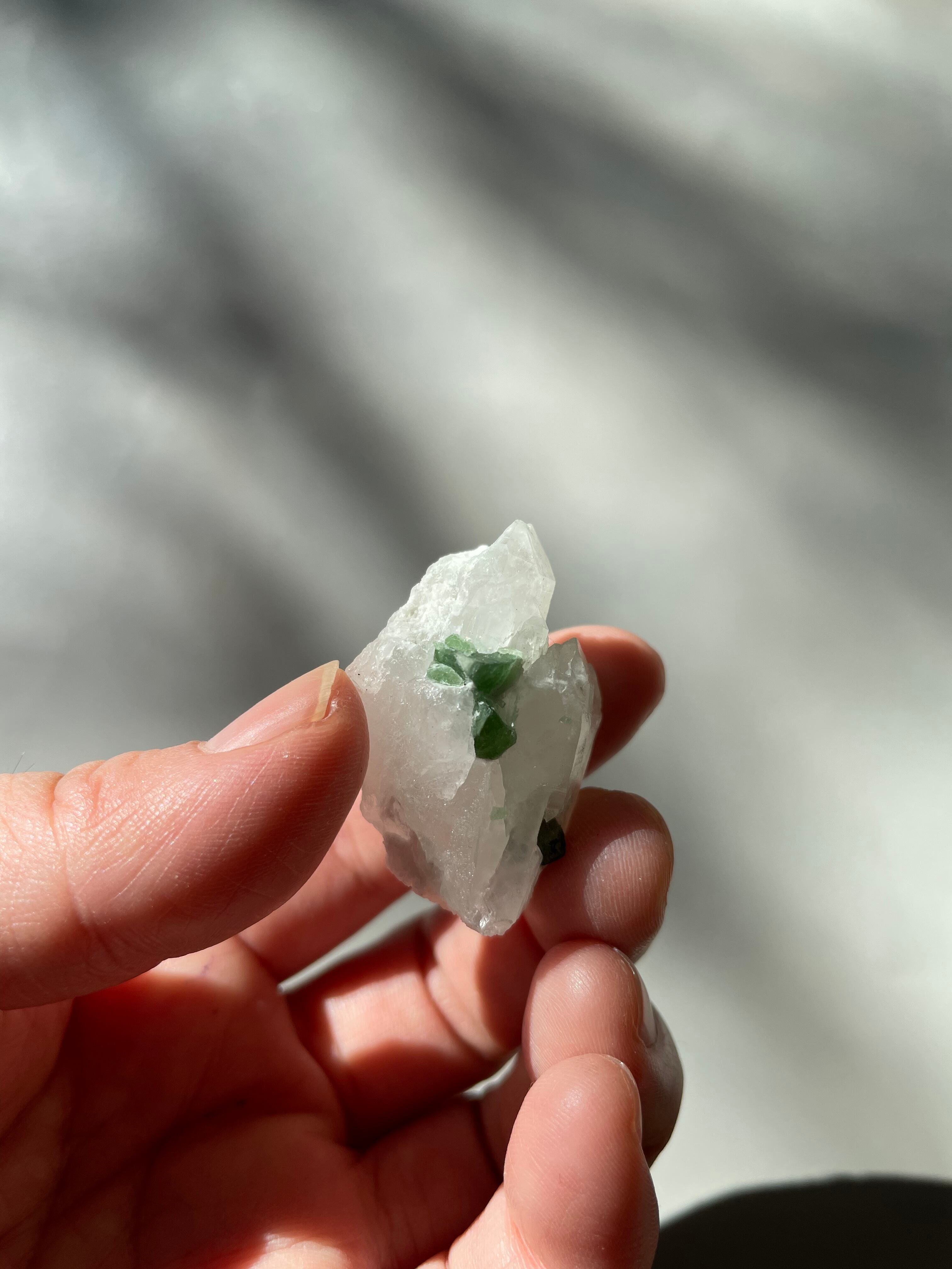 パキスタン　ギルギット　スカルドゥ産　グリーントルマリンインクォーツ