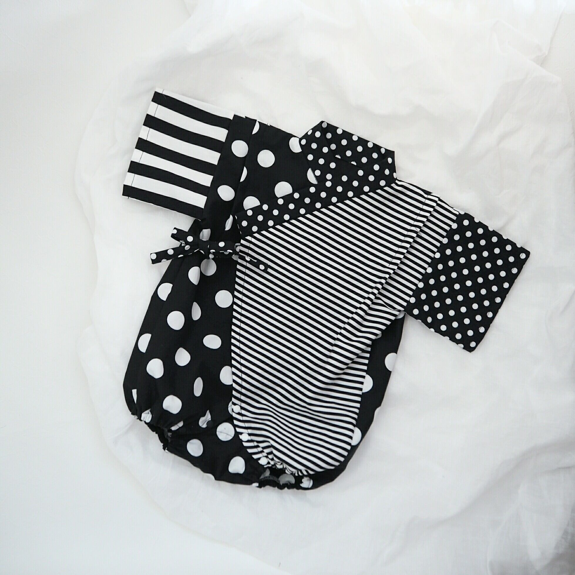 ☆ブラックストライプ×グレージュドット☆ ハンドメイド リバーシブル