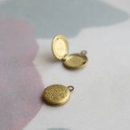 真鍮のロケットチャーム（国産・現行品・小 2コ）