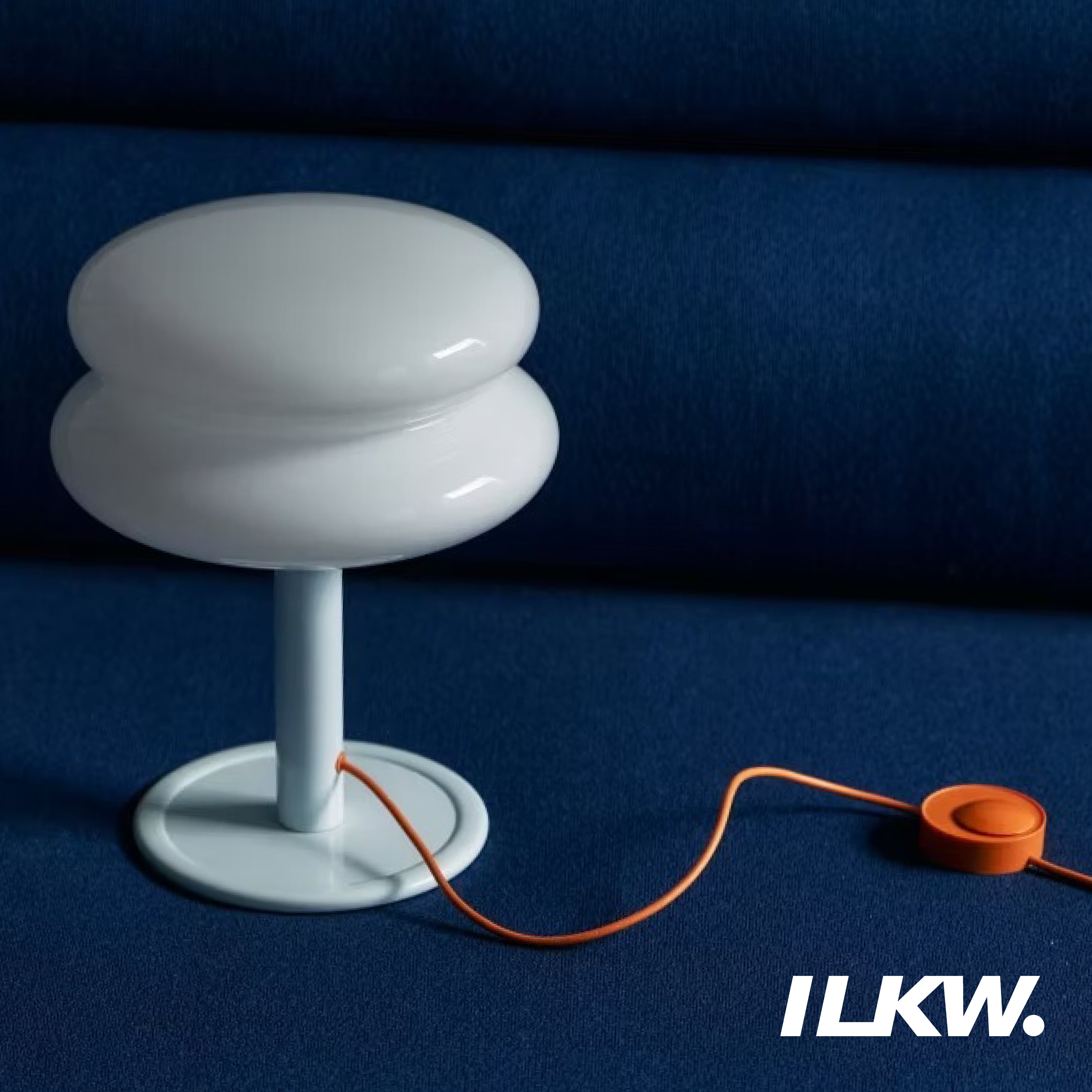 ILKW. - SNOWMAN 22 TABLE ( SOLID COLOR )